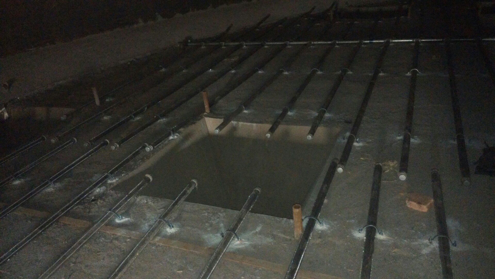 熊口管理区流化棒